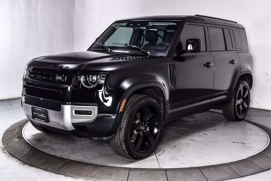 2024 Land Rover Defender 110 S - Image 3