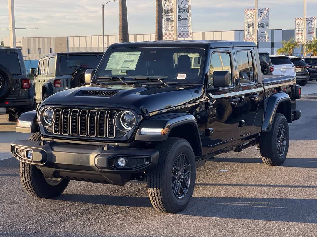 2026 Jeep Gladiator Sport S - Image 3