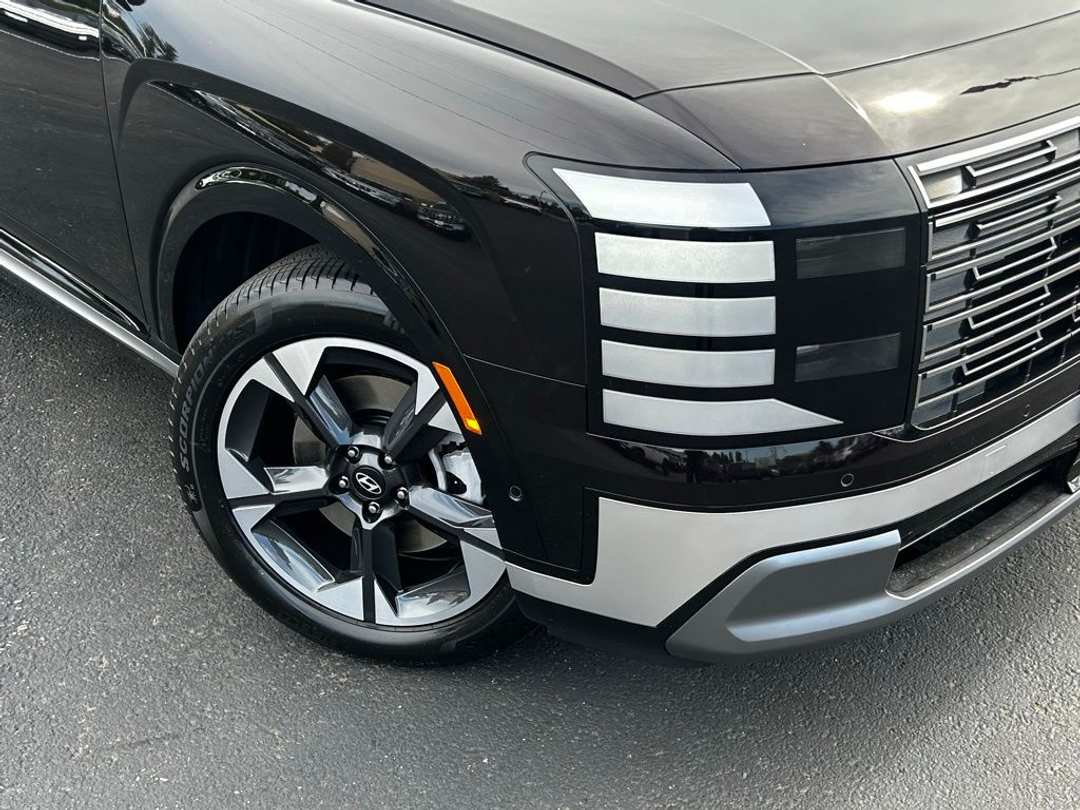 2026 Hyundai Palisade Hybrid Limited - Image 2