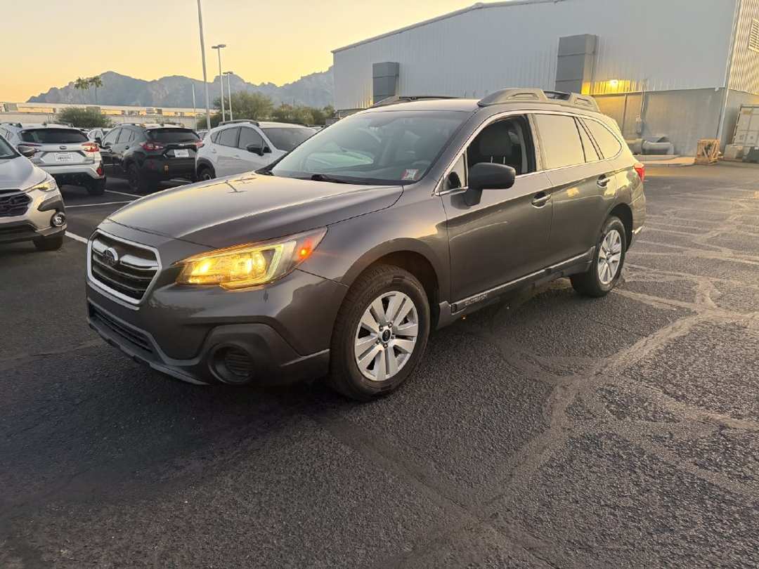2019 Subaru Outback 2.5i - Image 3