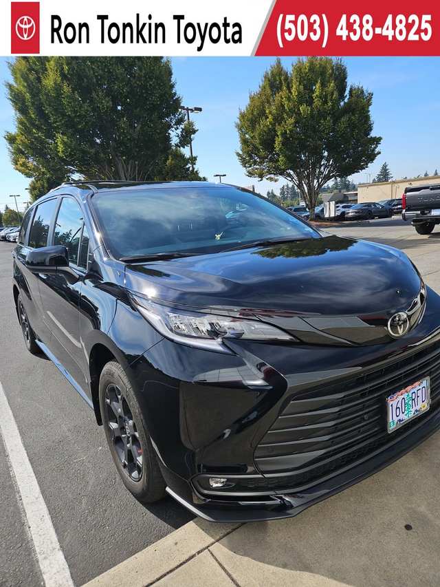 2026 Toyota Sienna Woodland Edition