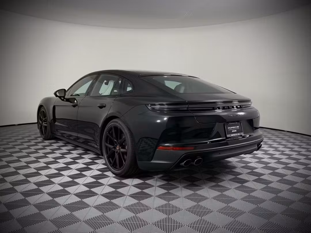 2025 Porsche Panamera 4 - Image 3