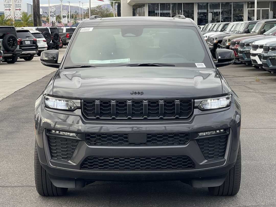 2026 Jeep Grand Cherokee Limited - Image 2
