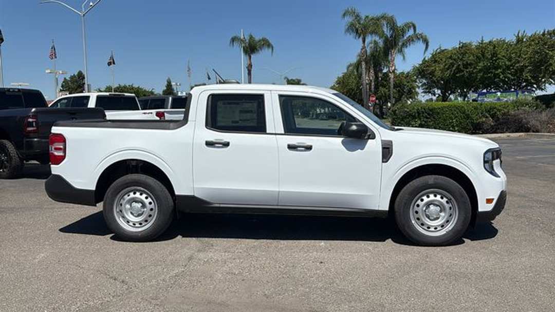 2026 Ford Maverick XL - Image 2