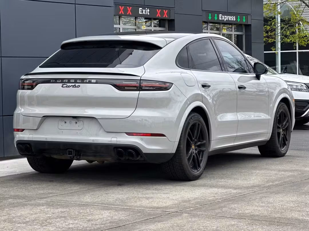 2020 Porsche Cayenne Turbo - Image 3