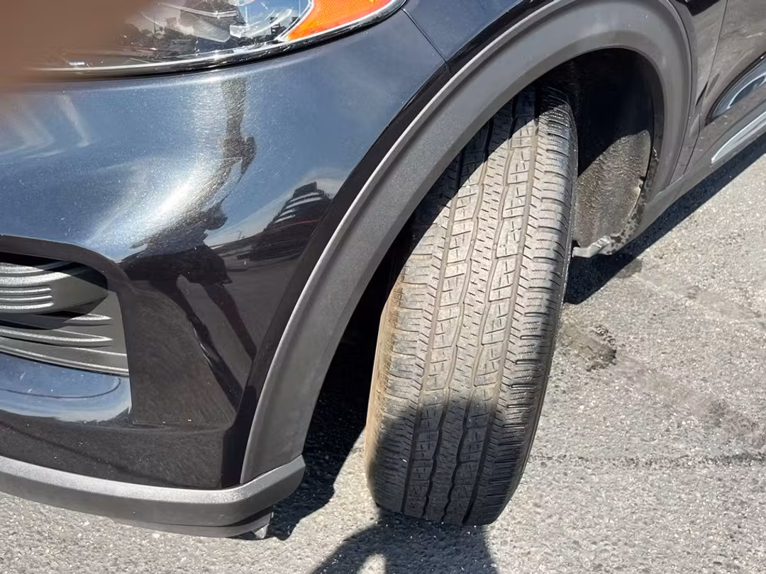 2020 Ford Explorer XLT - Image 3