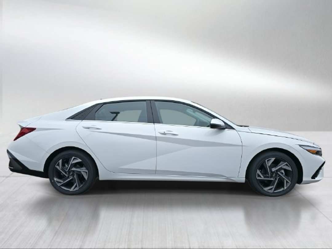 2026 Hyundai Elantra Limited - Image 2