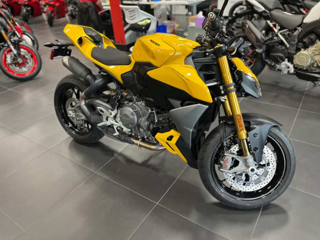 2026 Ducati Streetfighter V2S - Image 3