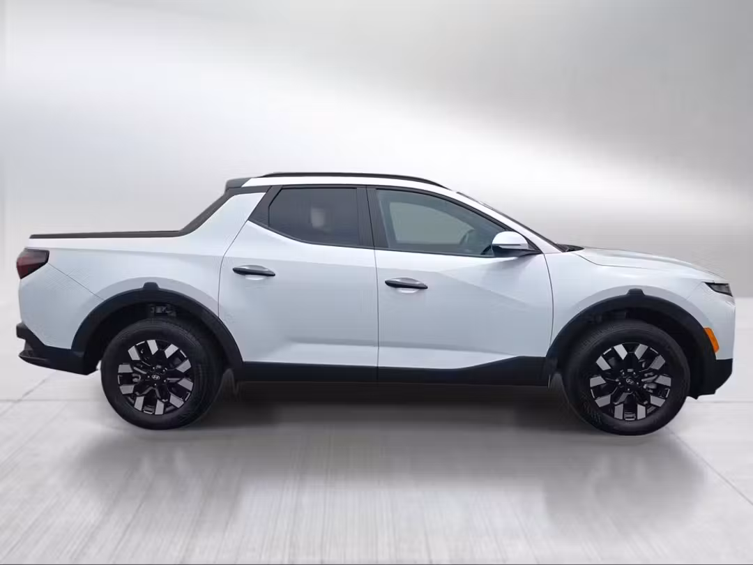 2025 Hyundai Santa Cruz SEL - Image 2
