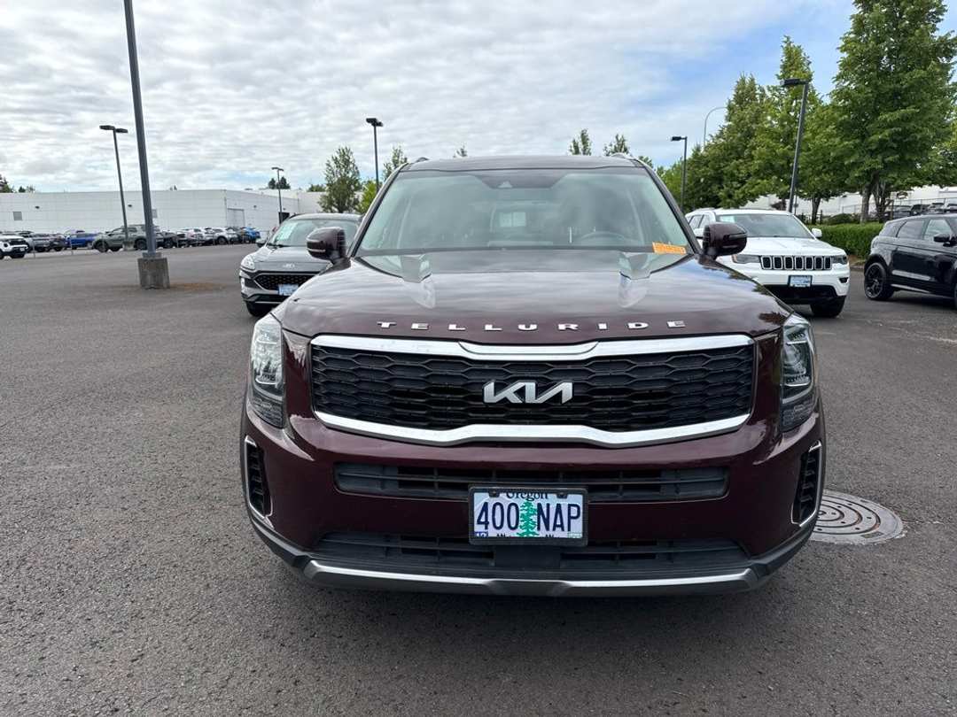 2022 Kia Telluride S - Image 2