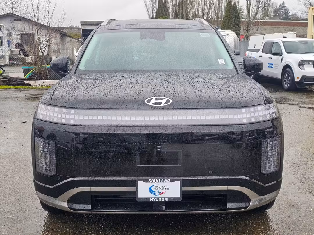 2026 Hyundai Ioniq 9 Performance Calligraphy - Image 2