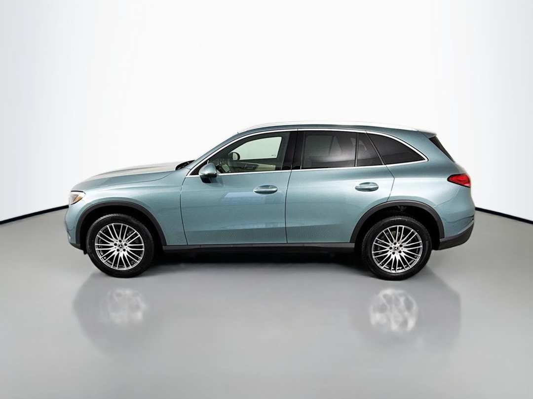 2026 Mercedes-Benz GLC GLC 300 - Image 2