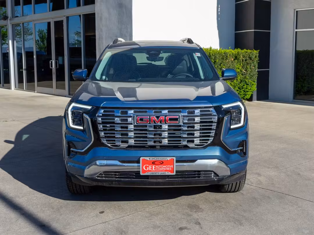 2026 GMC Terrain Denali - Image 2
