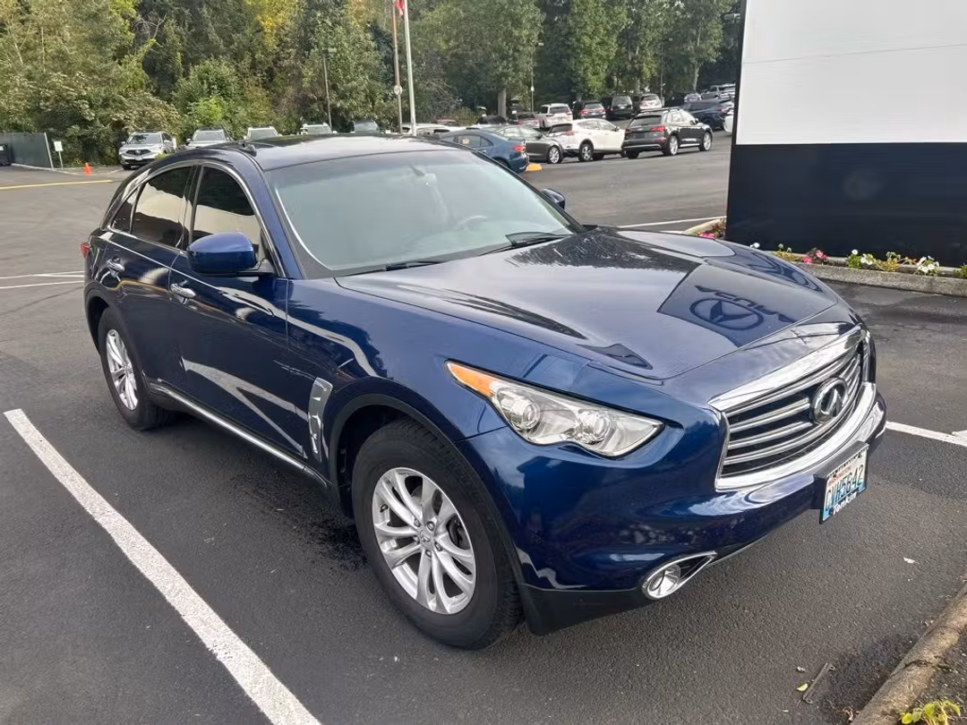 2016 INFINITI Qx70 Base - Image 2