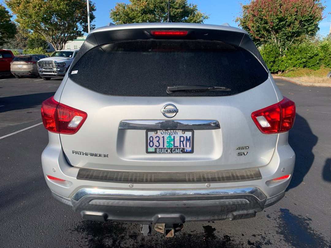 2018 Nissan Pathfinder SV - Image 3