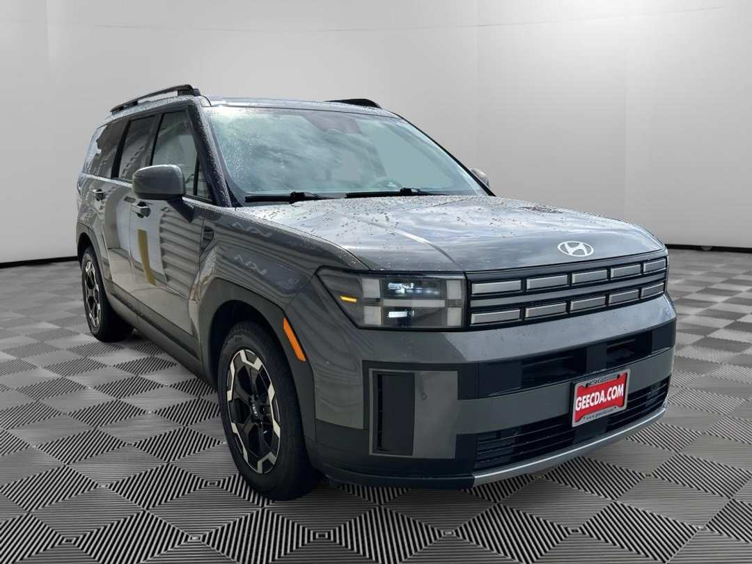 2024 Hyundai Santa Fe SEL - Image 3