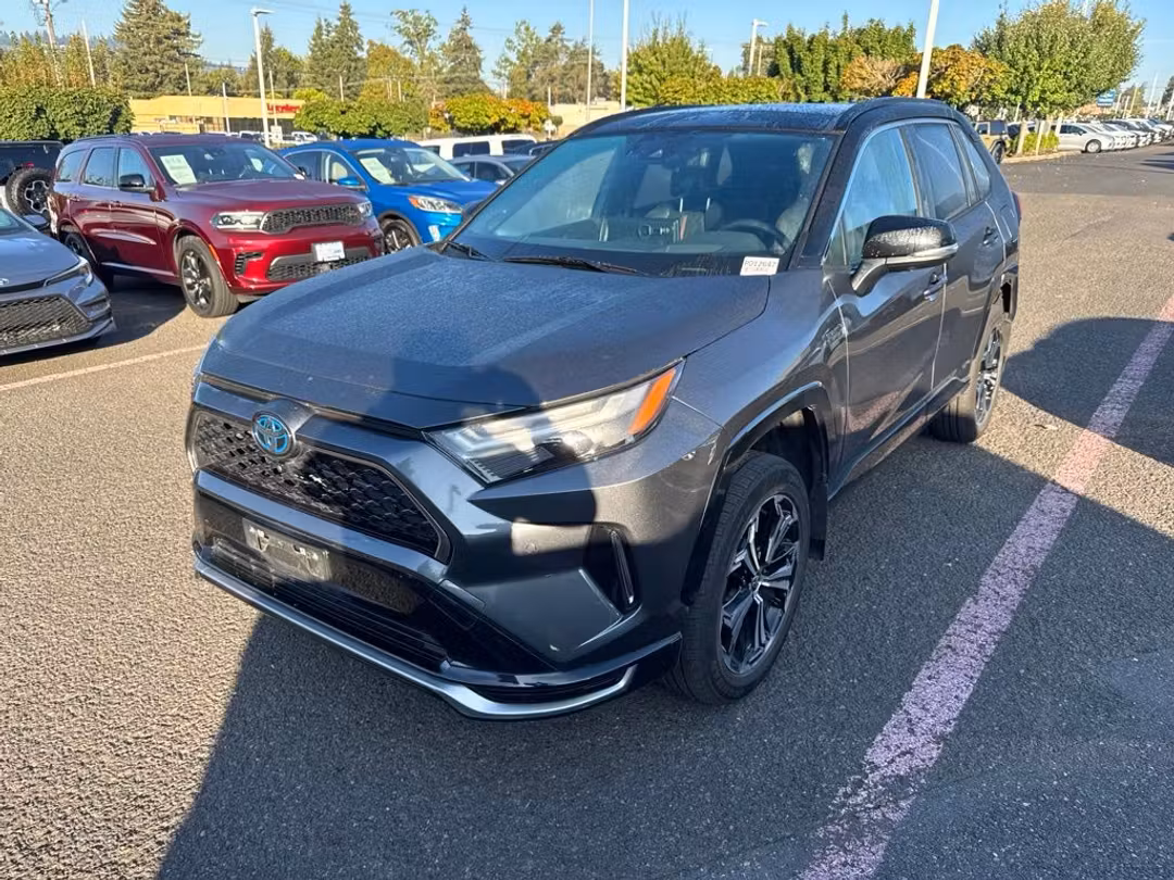 2023 Toyota Rav4 Prime XSE - Image 3