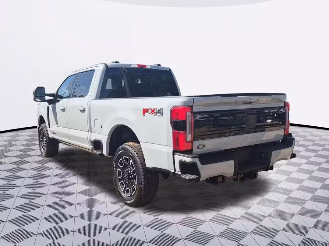 2026 Ford F-250Sd Platinum - Image 3