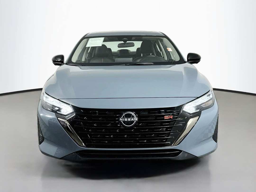 2025 Nissan Sentra SR - Image 2
