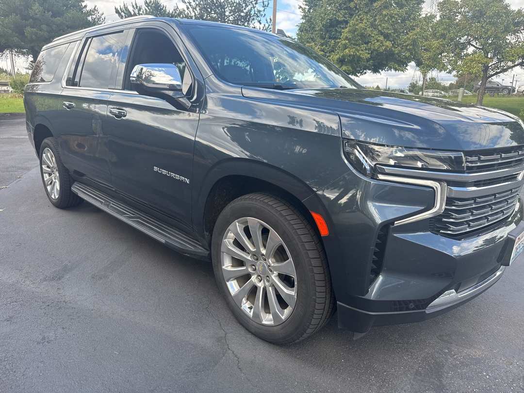 2021 Chevrolet Suburban Premier - Image 3