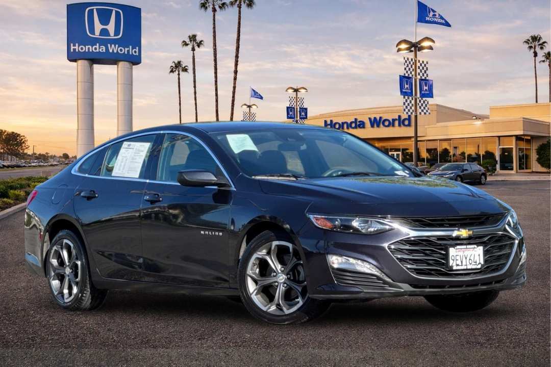 2023 Chevrolet Malibu LT - Image 2
