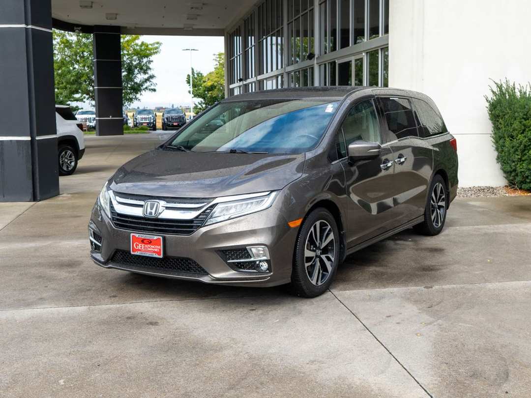 2018 Honda Odyssey Elite - Image 3