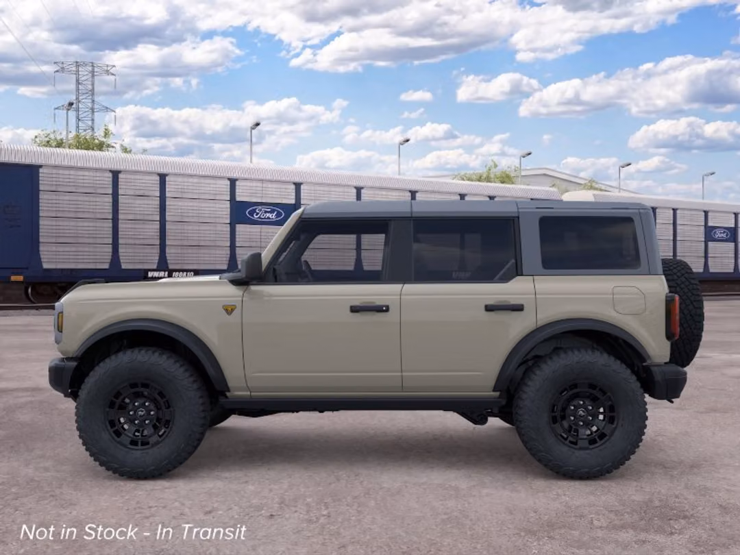 2026 Ford Bronco Badlands - Image 3