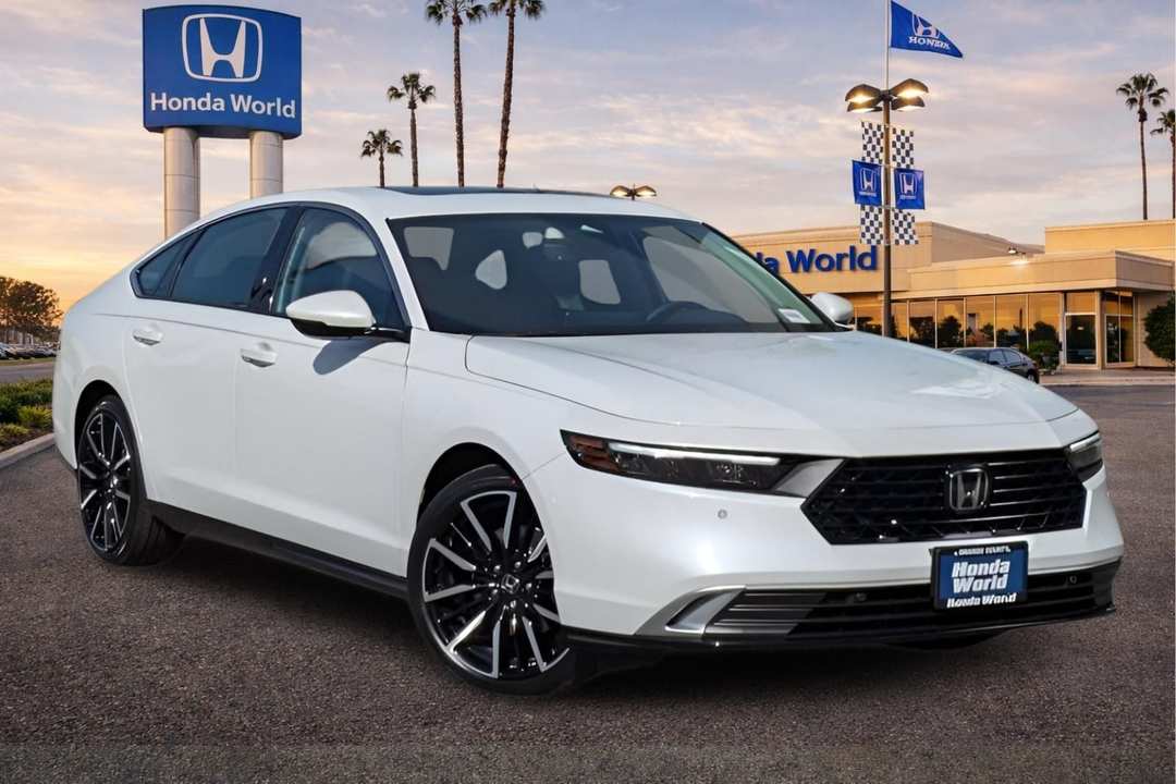 2025 Honda Accord Hybrid Touring - Image 2