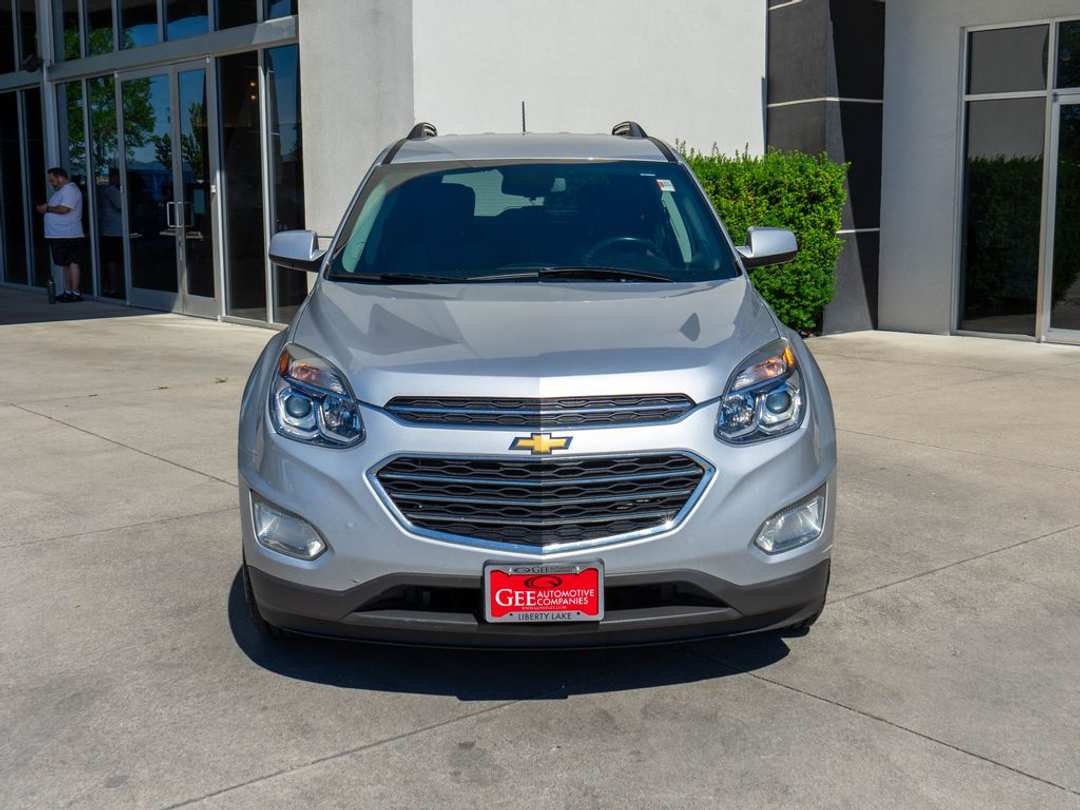 2016 Chevrolet Equinox LT - Image 2
