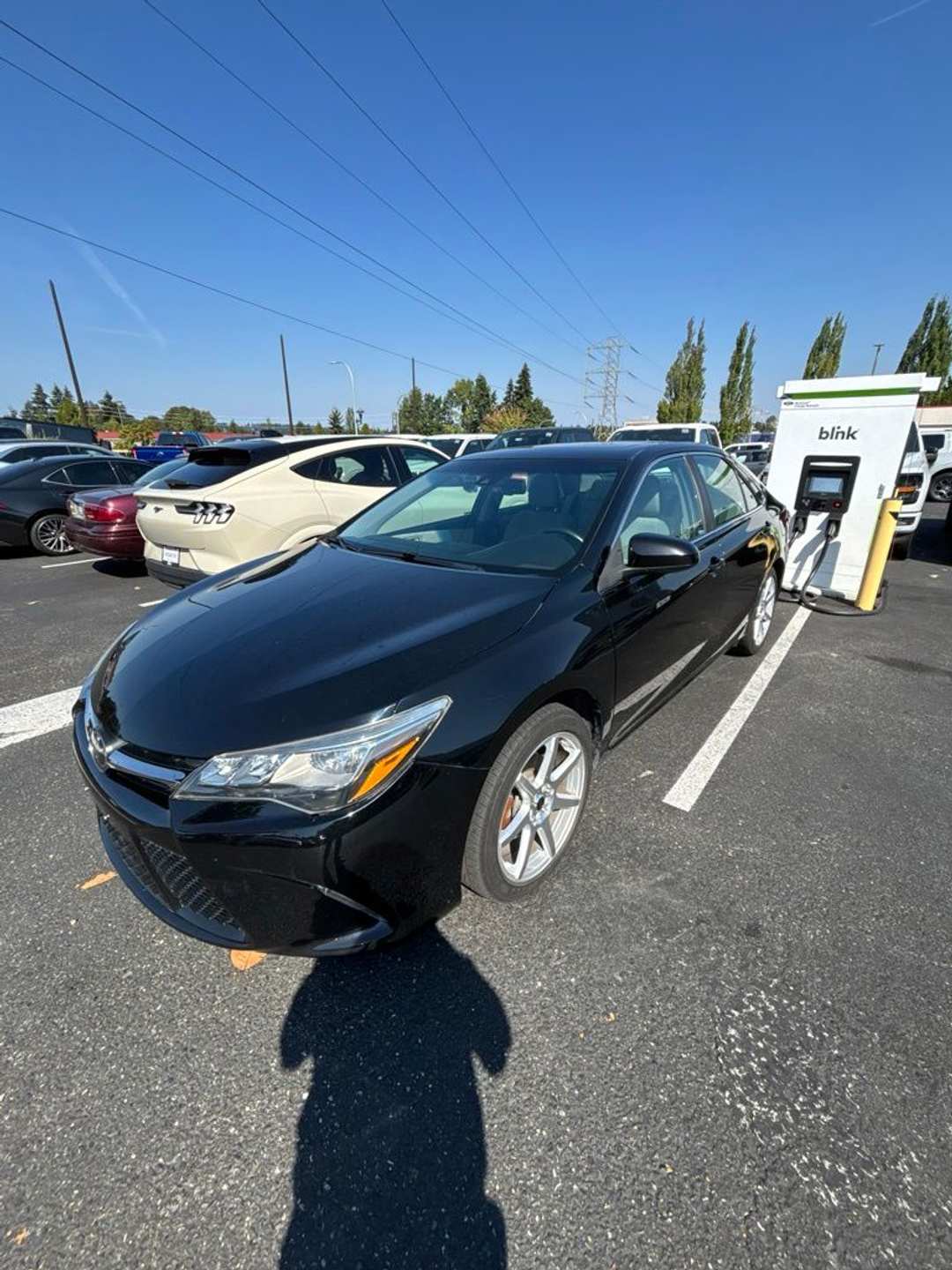 2015 Toyota Camry XSE V6 - Image 2