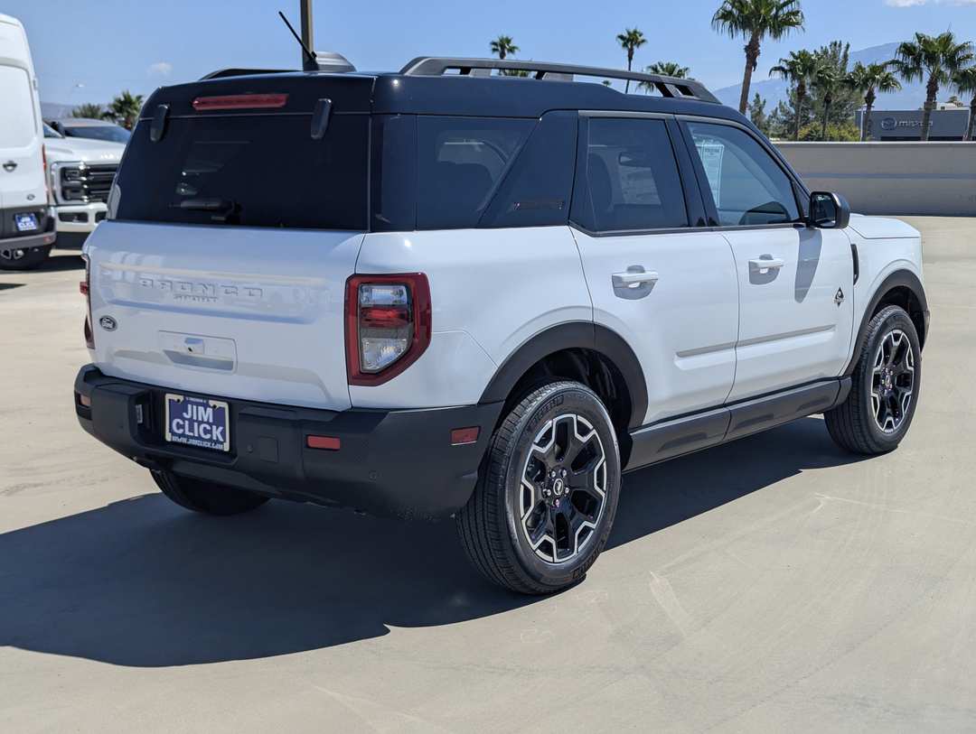 2026 Ford Bronco Sport Outer Banks - Image 2