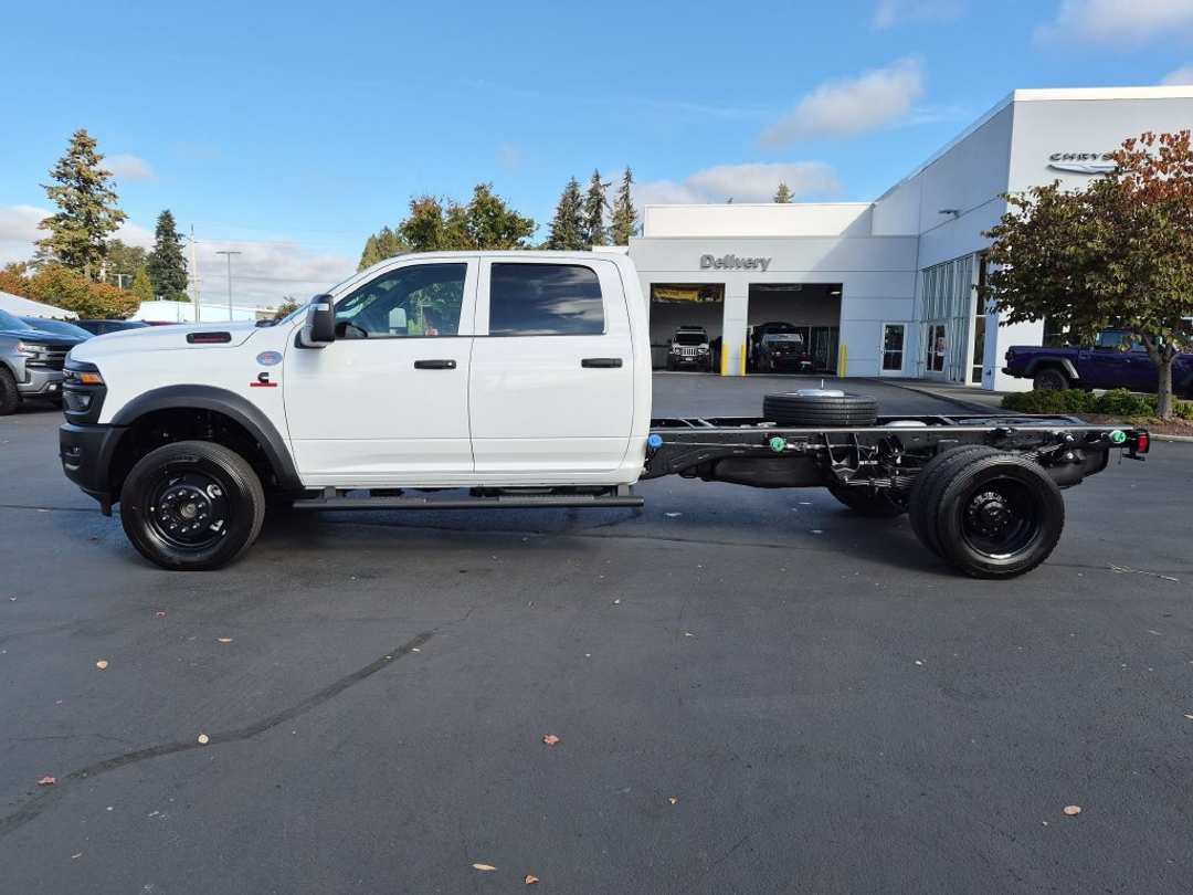 2027 Ram 5500Hd Tradesman - Image 3