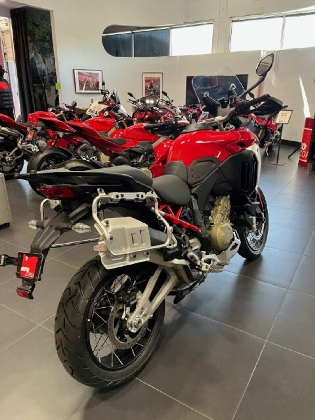 2025 Ducati Mts V4R Sw - Image 3
