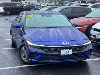 2025 Hyundai Elantra SE