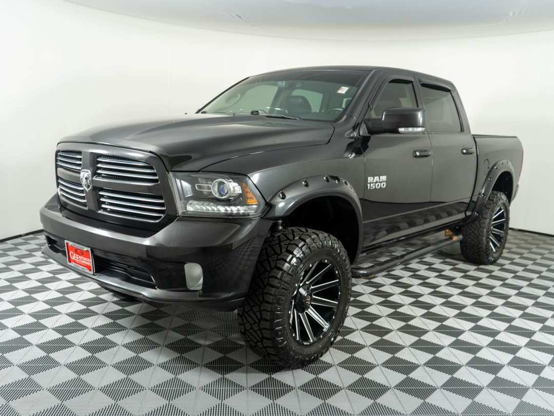 2017 Ram 1500 Sport - Image 3
