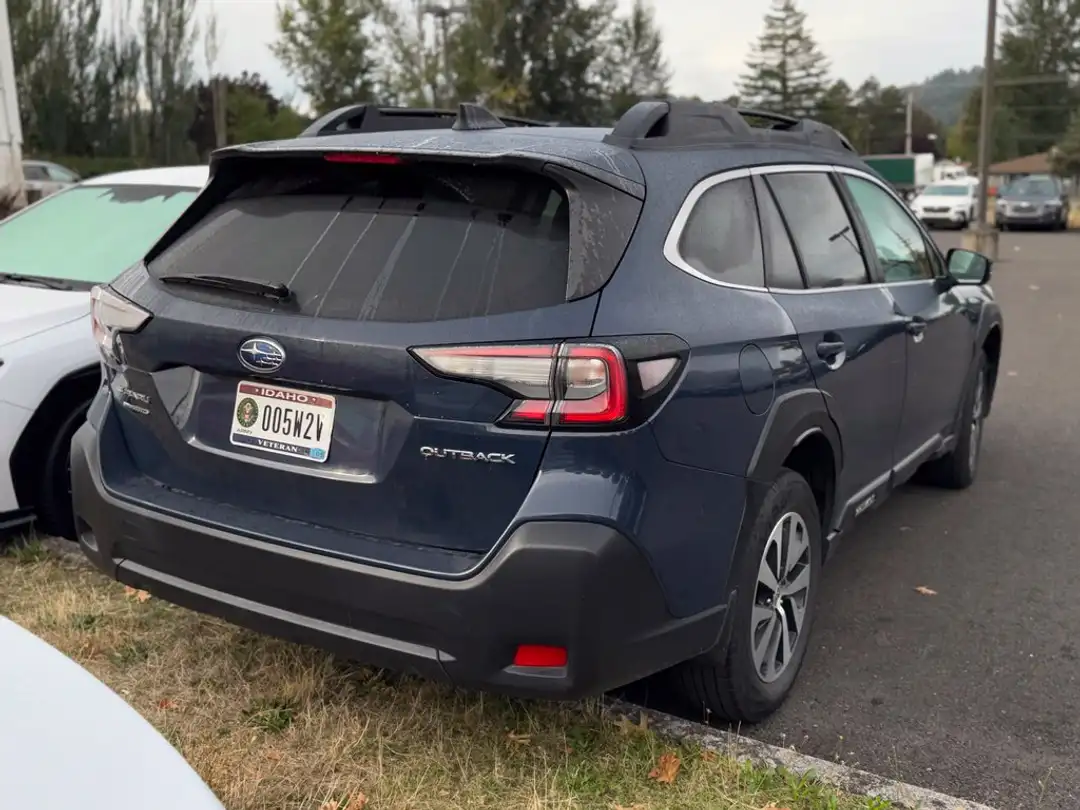 2024 Subaru Outback Premium - Image 2