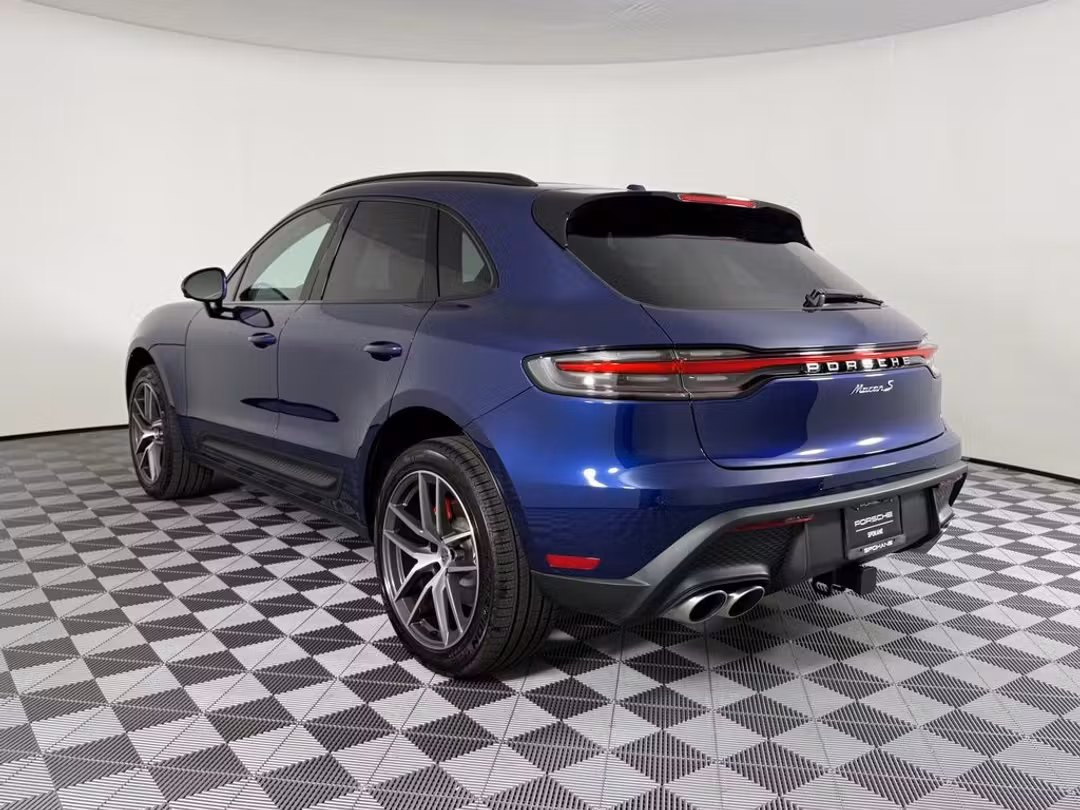2026 Porsche Macan S - Image 3