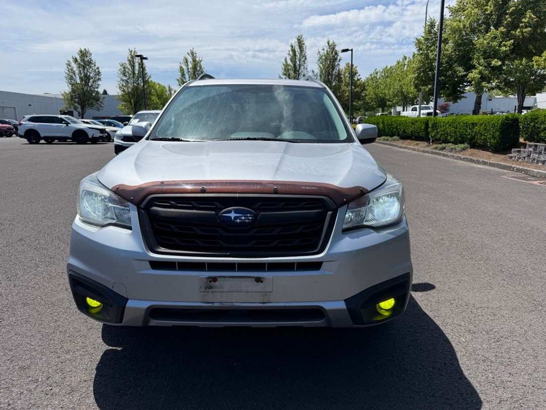 2018 Subaru Forester 2.5i Premium - Image 2