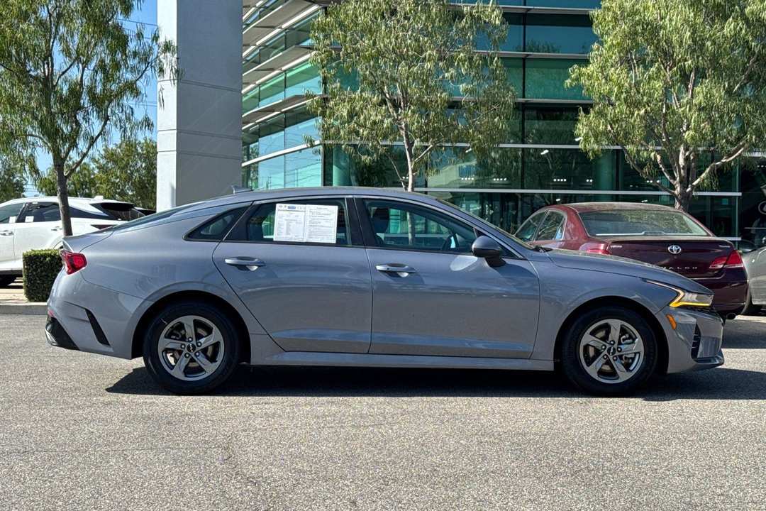 2022 Kia K5 LXS - Image 3