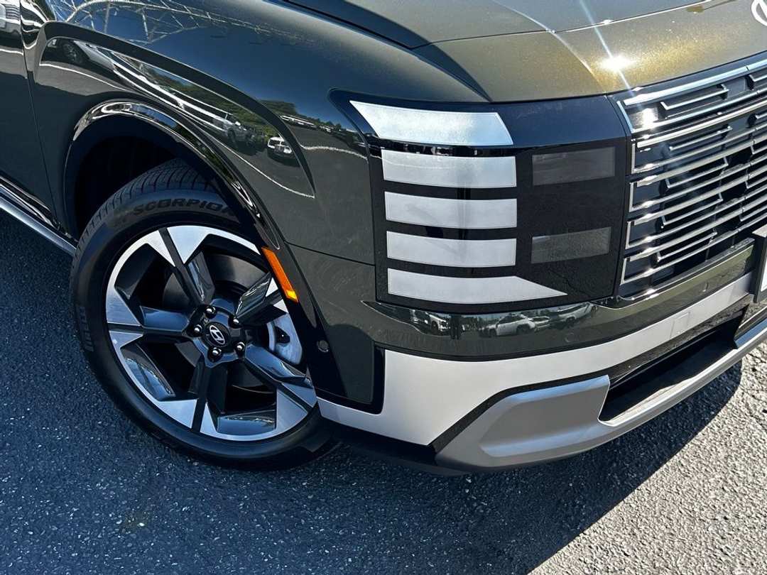 2026 Hyundai Palisade Hybrid Limited - Image 2