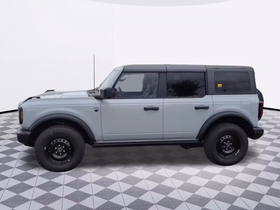 2026 Ford Bronco Big Bend - Image 2