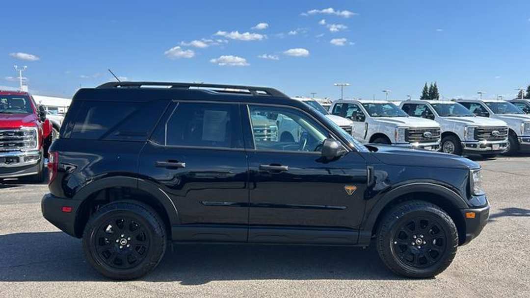 2025 Ford Bronco Sport Badlands - Image 2