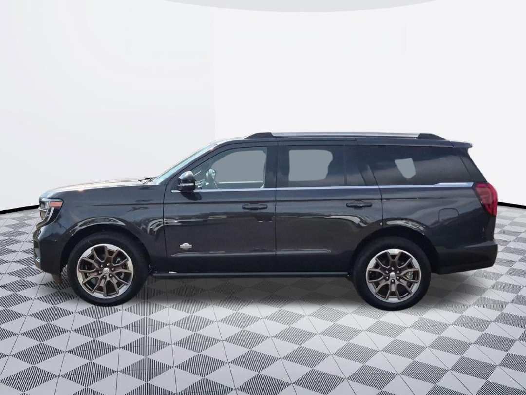 2027 Ford Expedition King Ranch - Image 3