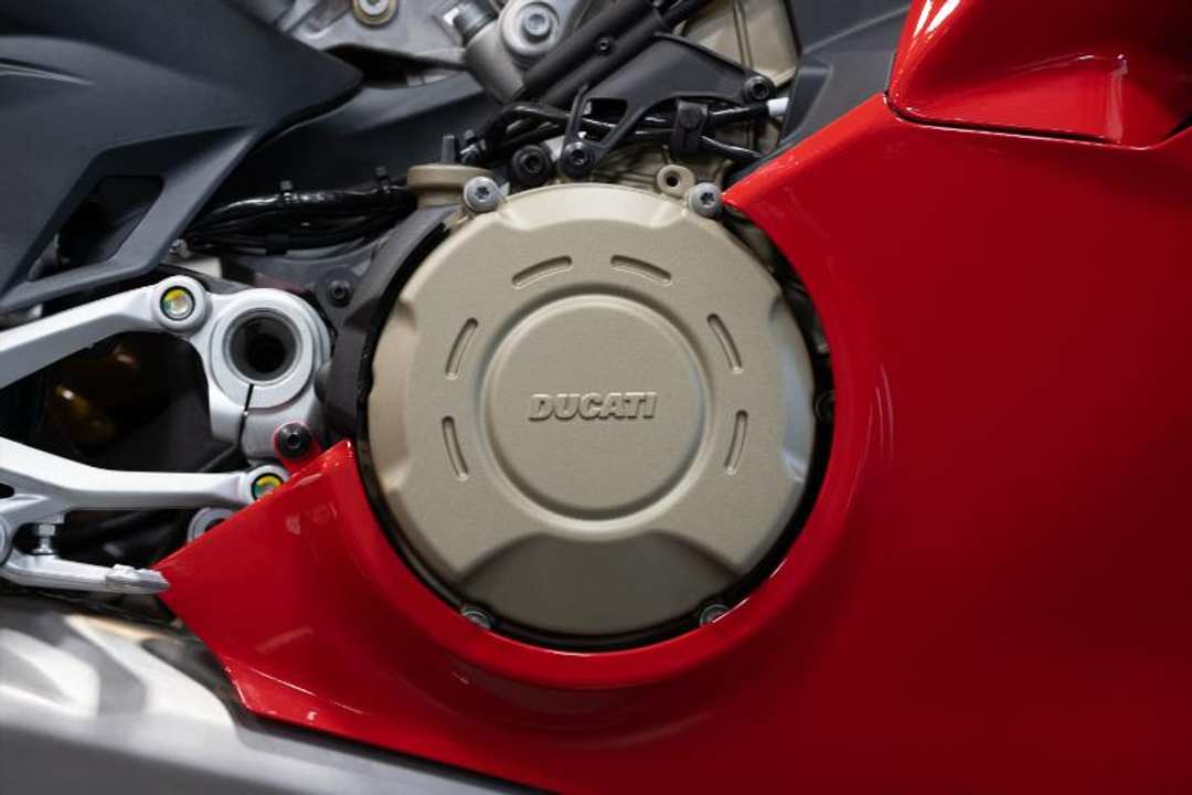 2026 Ducati Panigale V4 - Image 2