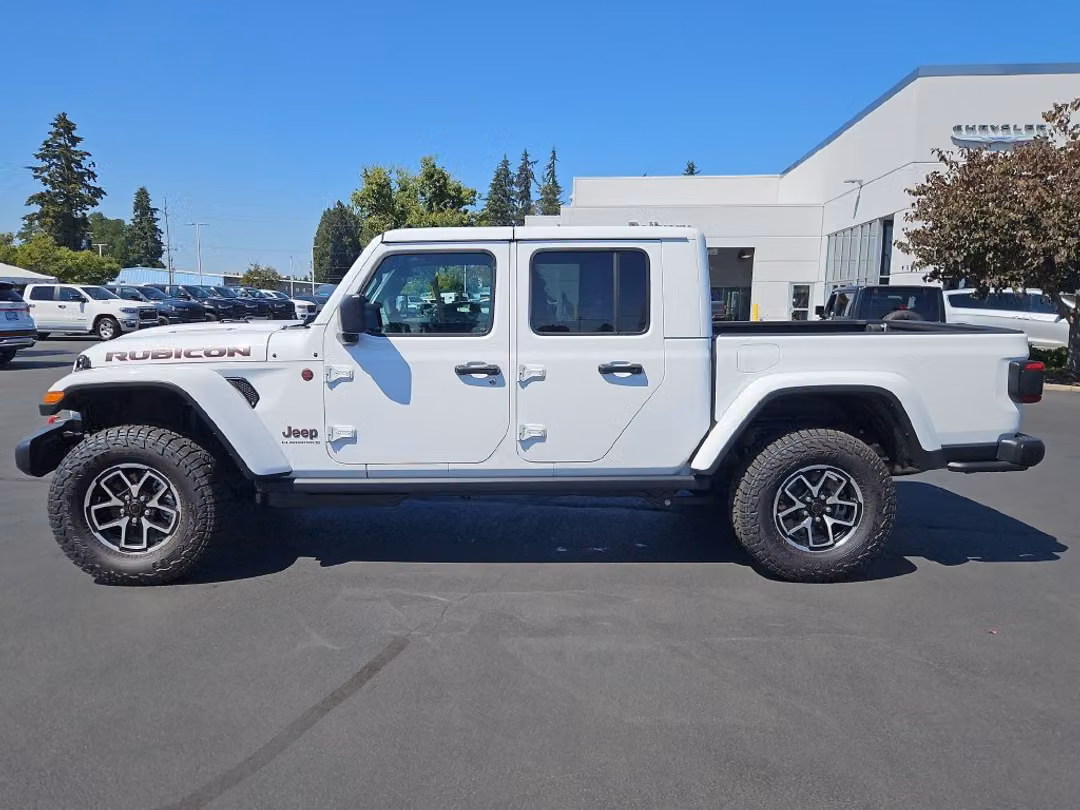 2026 Jeep Gladiator Rubicon - Image 3