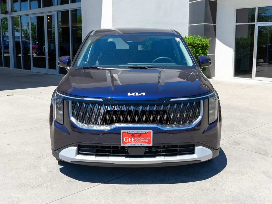 2026 Kia Carnival LXS - Image 2