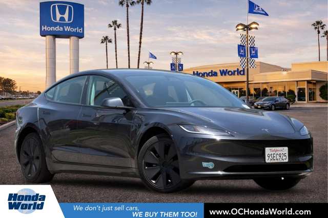 2025 Tesla Model 3 Long Range