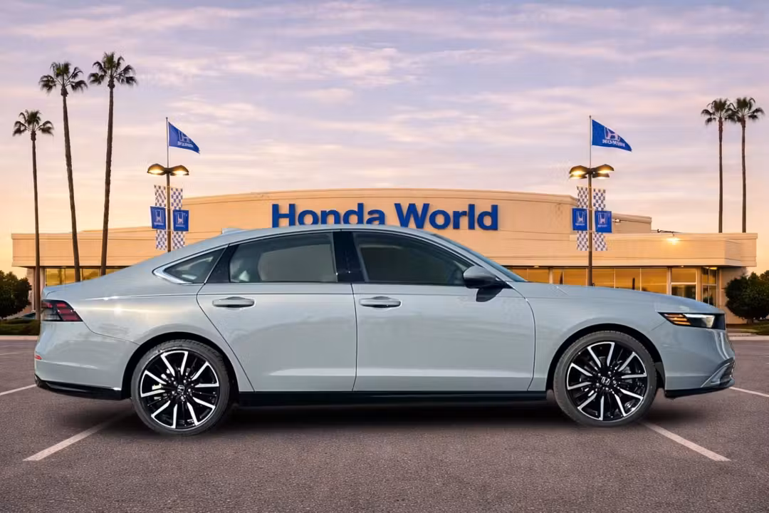 2026 Honda Accord Hybrid Touring - Image 3