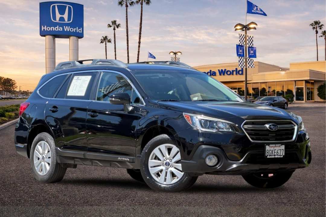 2019 Subaru Outback 2.5i Premium - Image 2