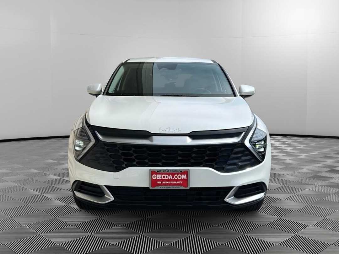 2025 Kia Sportage Hybrid LX - Image 2